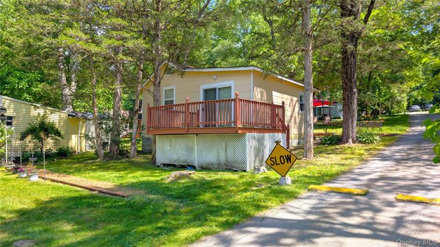 50 GLANHOPE Road 21, Hopewell Junction, NY 12533