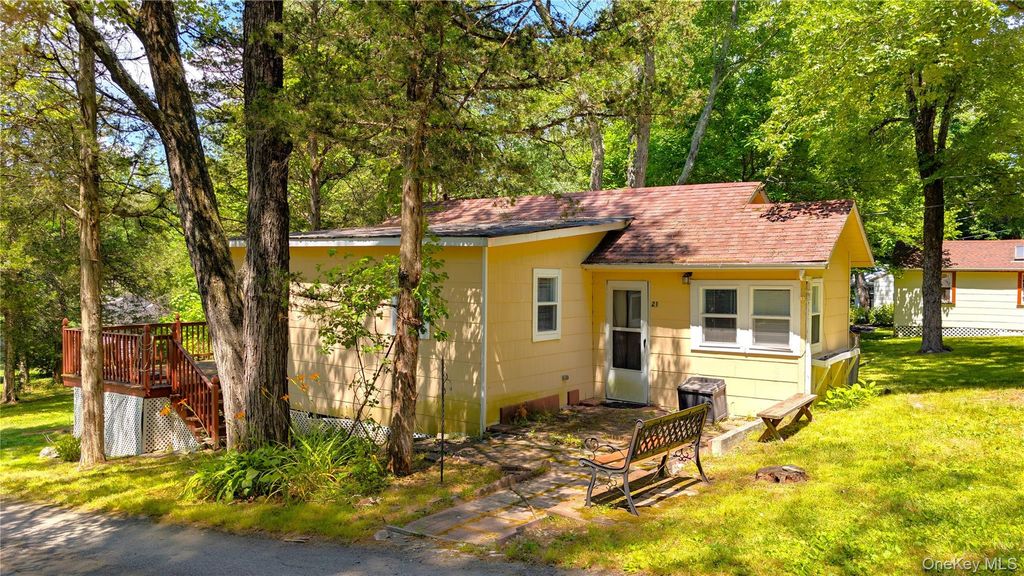 50 GLANHOPE Road 21, Hopewell Junction, NY 12533