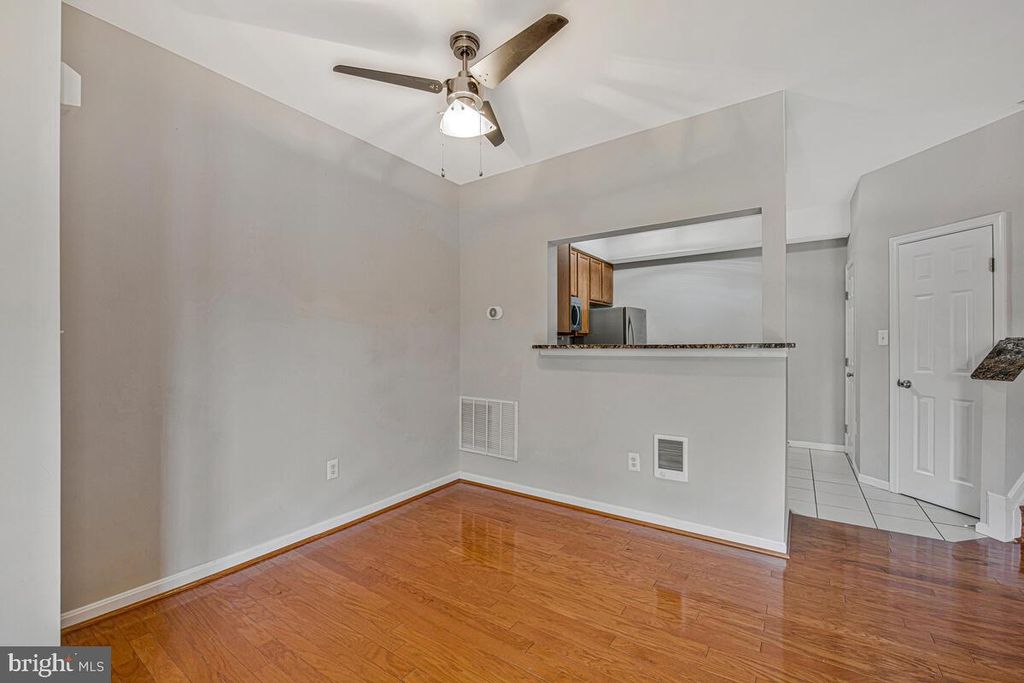 Image 15 of property listing at 1969 BUCKWHEAT CT, Odenton, MD 21113