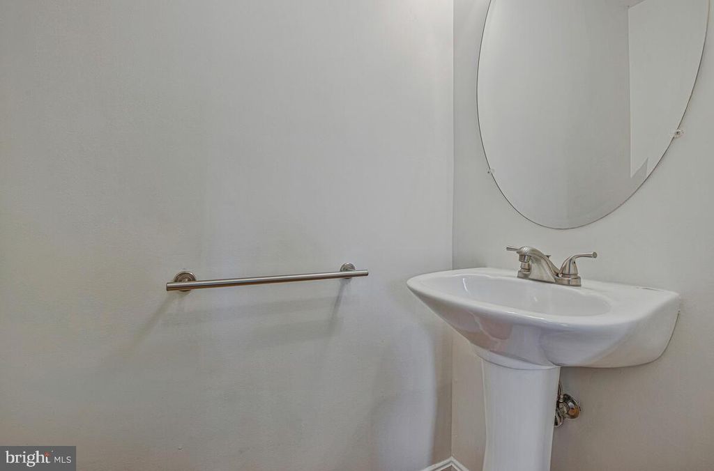 Image 23 of property listing at 1969 BUCKWHEAT CT, Odenton, MD 21113