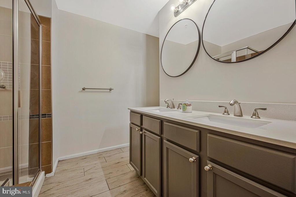 Image 33 of property listing at 1969 BUCKWHEAT CT, Odenton, MD 21113