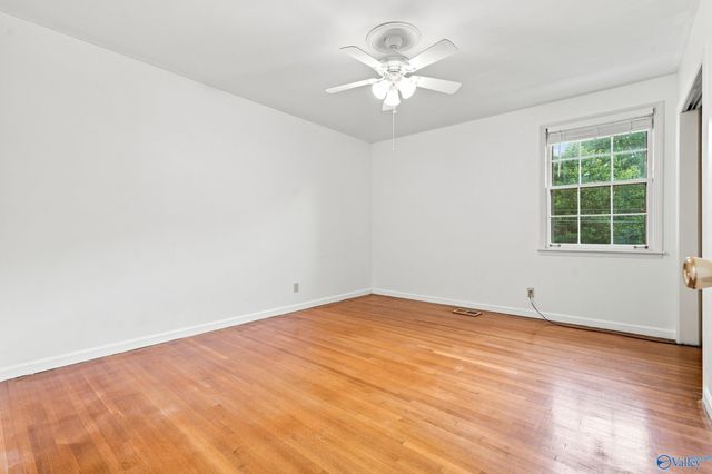 5609 Alta Dena Street SW, Huntsville, AL 35802