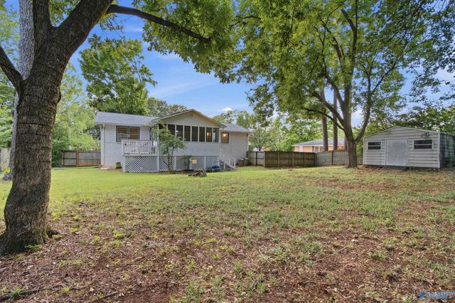 5609 Alta Dena Street SW, Huntsville, AL 35802
