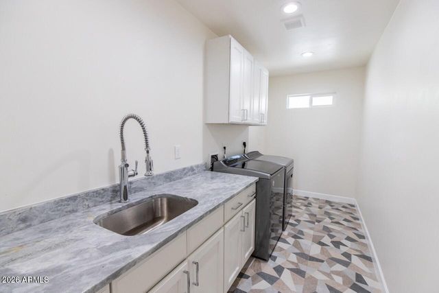 341 E 14TH Street, Tempe, AZ 85282