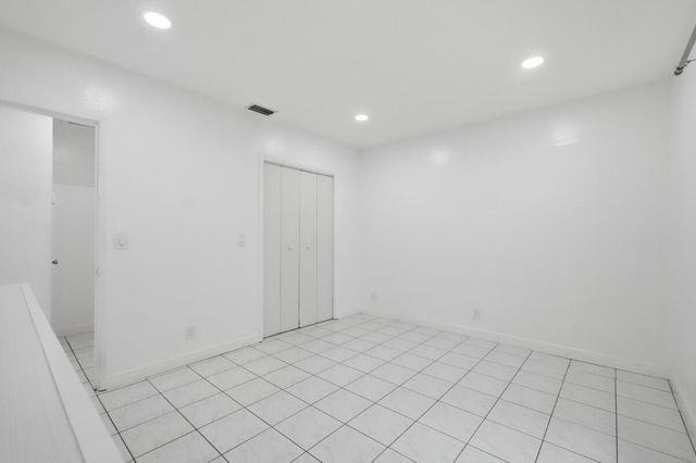 1201 N VICTORIA PARK Road 1203, Fort Lauderdale, FL 33304