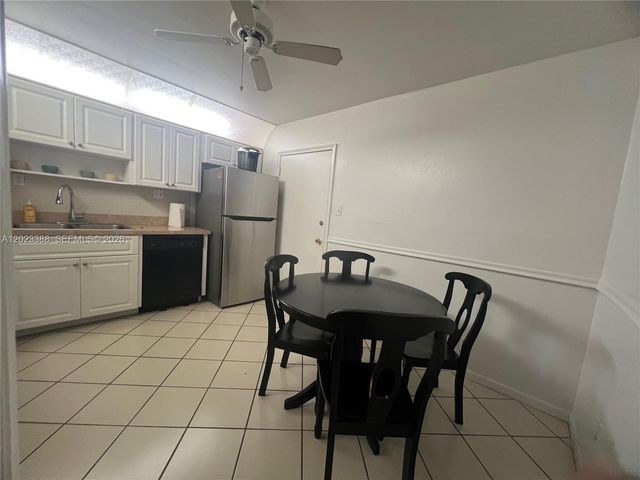 2060 NW 48th Ter 103, Lauderhill, FL 33313