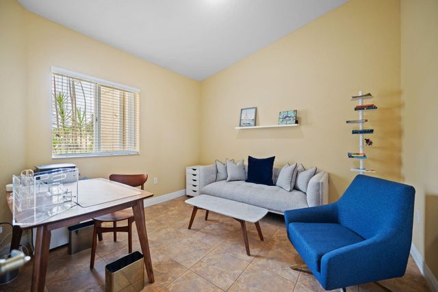 8445 Phoenician Court, Davie, FL 33328