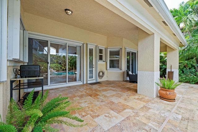 8445 Phoenician Court, Davie, FL 33328