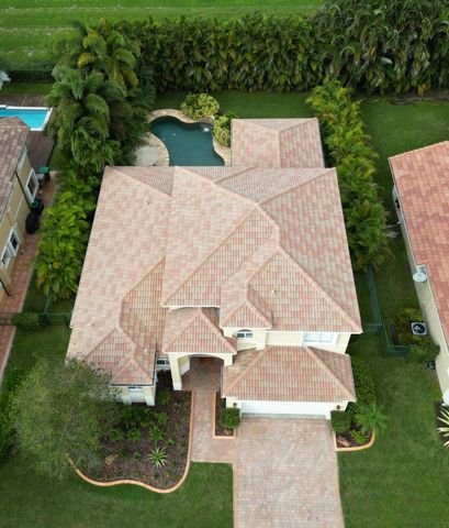 8445 Phoenician Court, Davie, FL 33328