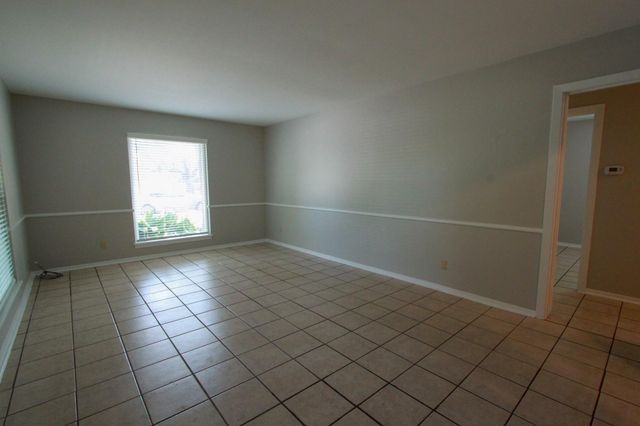 5712 Fairlane DR, Austin, TX 78757