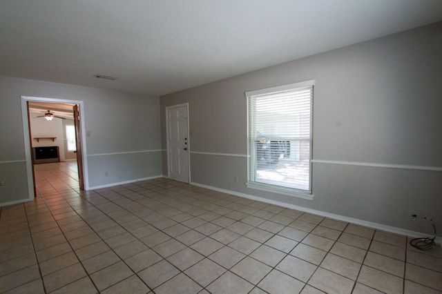 5712 Fairlane DR, Austin, TX 78757