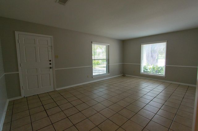 5712 Fairlane DR, Austin, TX 78757