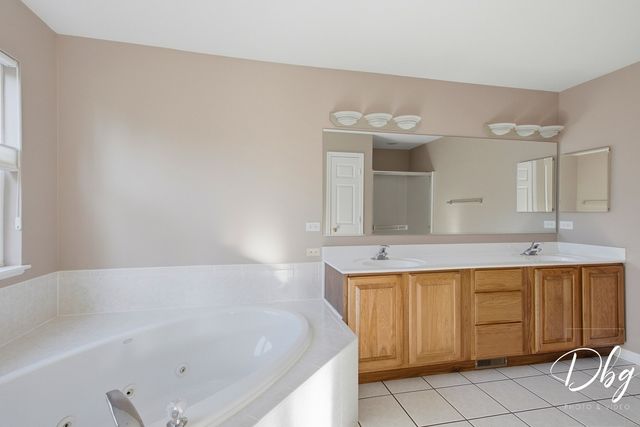 526 Middlebury Drive, Lake Villa, IL 60046