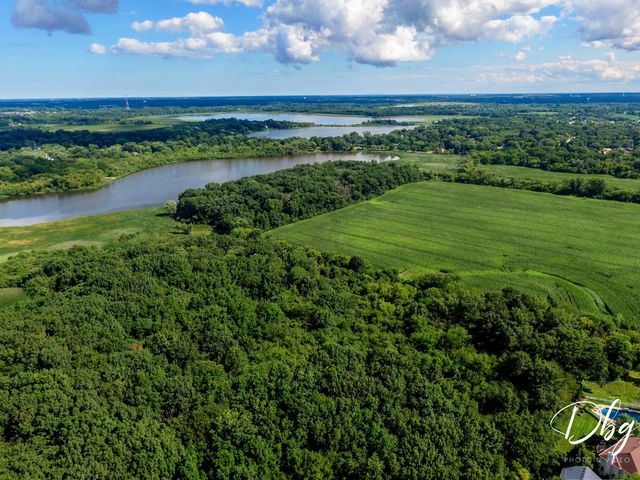 526 Middlebury Drive, Lake Villa, IL 60046