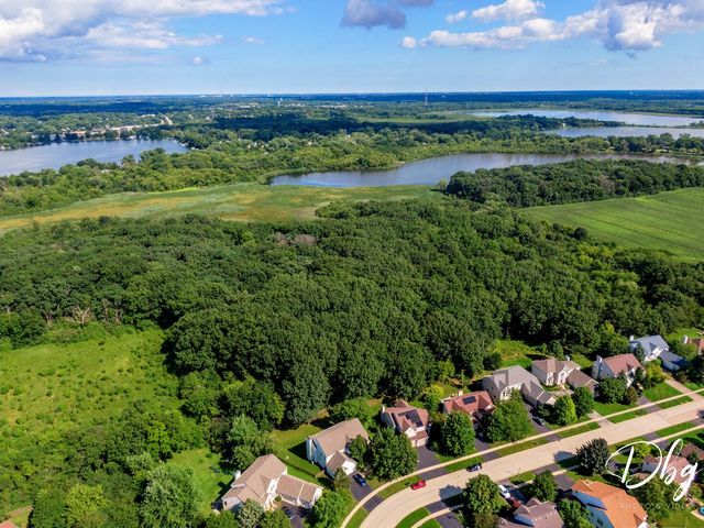 526 Middlebury Drive, Lake Villa, IL 60046