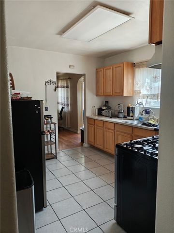 8469 Cypress, South Gate, CA 90280