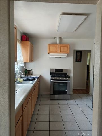 8469 Cypress, South Gate, CA 90280