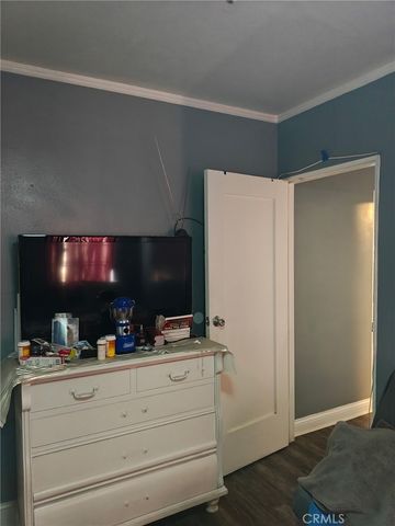 8469 Cypress, South Gate, CA 90280