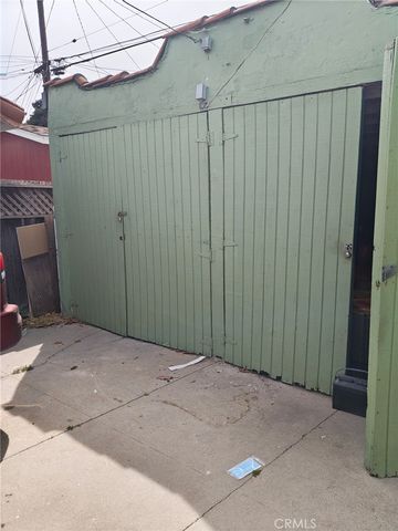8469 Cypress, South Gate, CA 90280