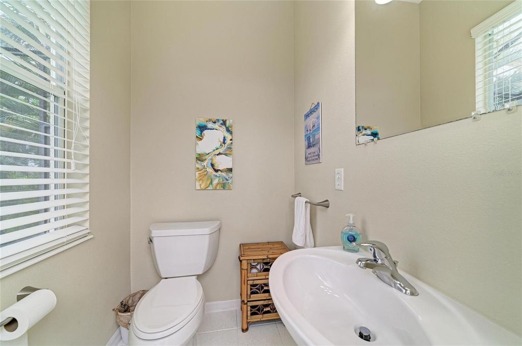 Image 33 of property listing at 6690 TAILFEATHER WAY, Bradenton, FL 34203