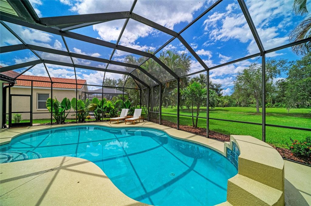 Image 35 of property listing at 6690 TAILFEATHER WAY, Bradenton, FL 34203