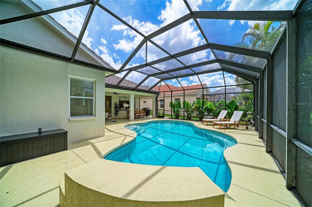 Image 36 of property listing at 6690 TAILFEATHER WAY, Bradenton, FL 34203