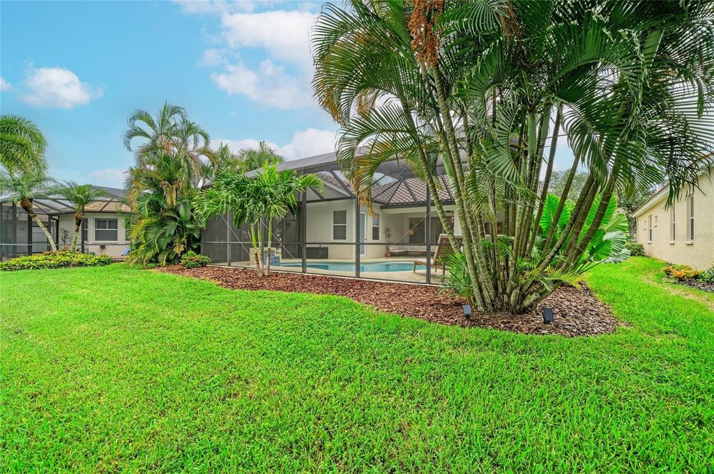 Image 42 of property listing at 6690 TAILFEATHER WAY, Bradenton, FL 34203
