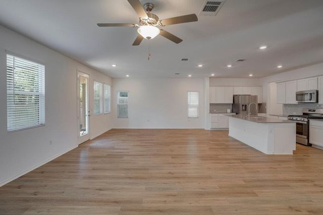 1109 Winnie DR, Austin, TX 78748