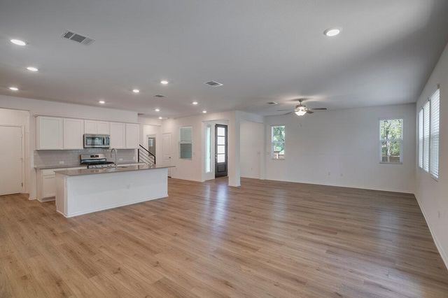1109 Winnie DR, Austin, TX 78748