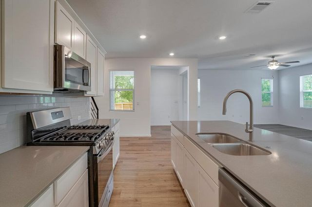 1109 Winnie DR, Austin, TX 78748