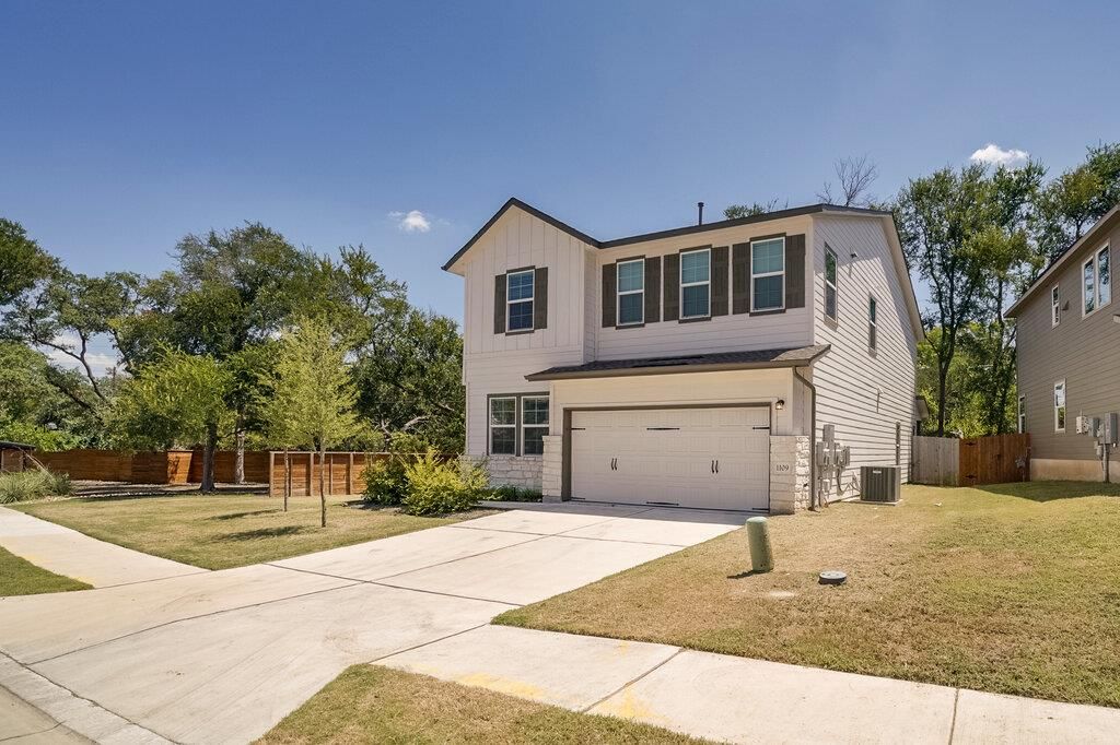 1109 Winnie DR, Austin, TX 78748