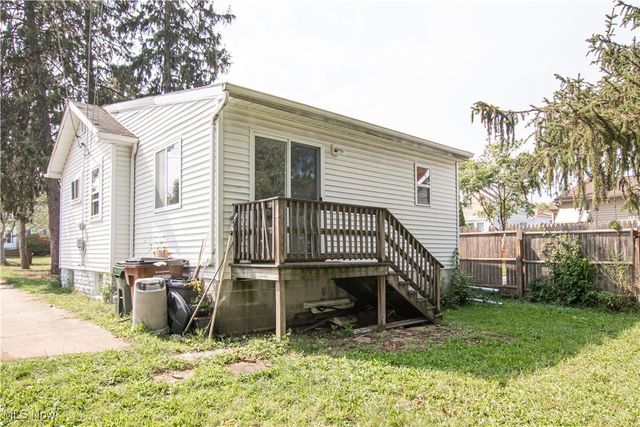 5618 Bradley Avenue, Parma, OH 44129