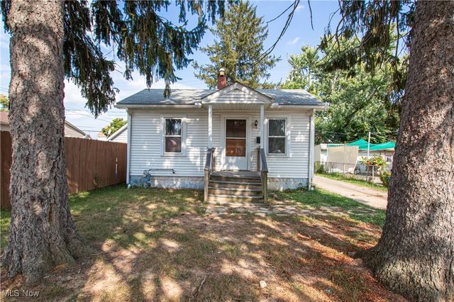 5618 Bradley Avenue, Parma, OH 44129