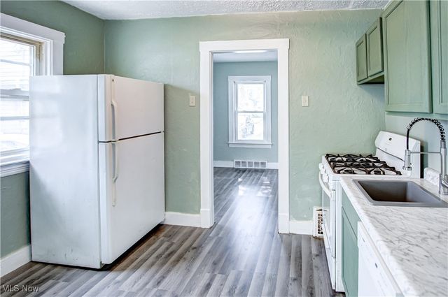 5618 Bradley Avenue, Parma, OH 44129