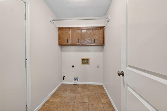 1405 Flamingo Drive, Lewisville, TX 75077