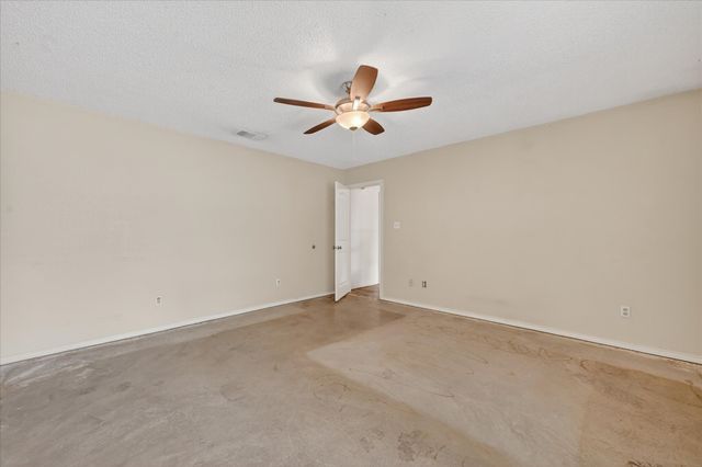 1405 Flamingo Drive, Lewisville, TX 75077