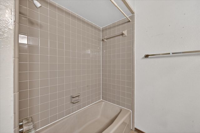 1405 Flamingo Drive, Lewisville, TX 75077