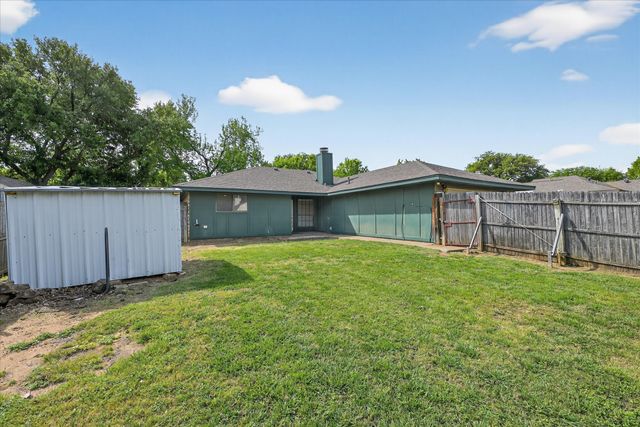 1405 Flamingo Drive, Lewisville, TX 75077