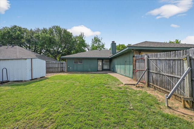 1405 Flamingo Drive, Lewisville, TX 75077