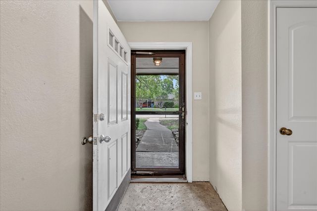 1405 Flamingo Drive, Lewisville, TX 75077