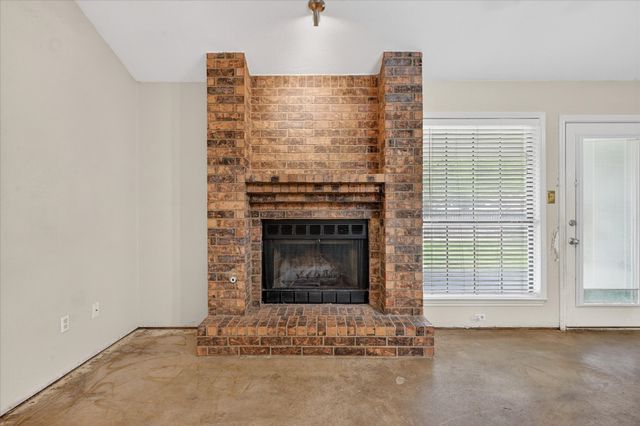 1405 Flamingo Drive, Lewisville, TX 75077