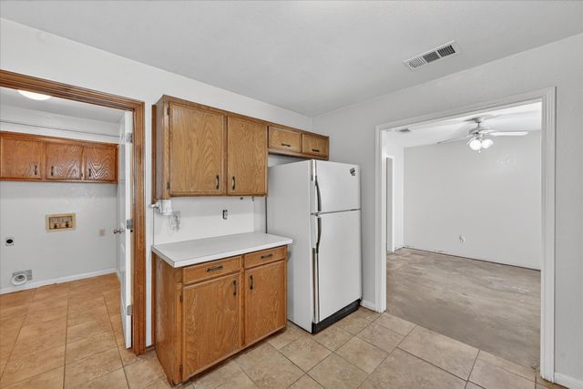 1405 Flamingo Drive, Lewisville, TX 75077