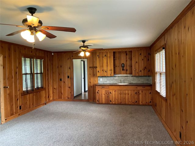 564 S 87th East Avenue, Tulsa, OK 74112
