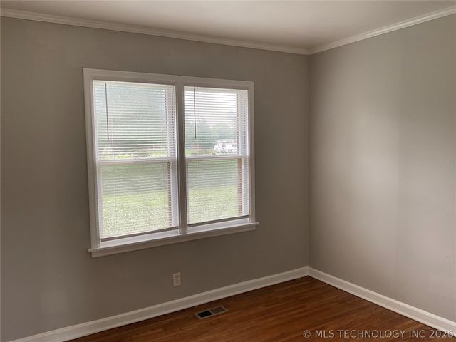 564 S 87th East Avenue, Tulsa, OK 74112