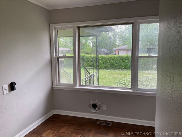 564 S 87th East Avenue, Tulsa, OK 74112