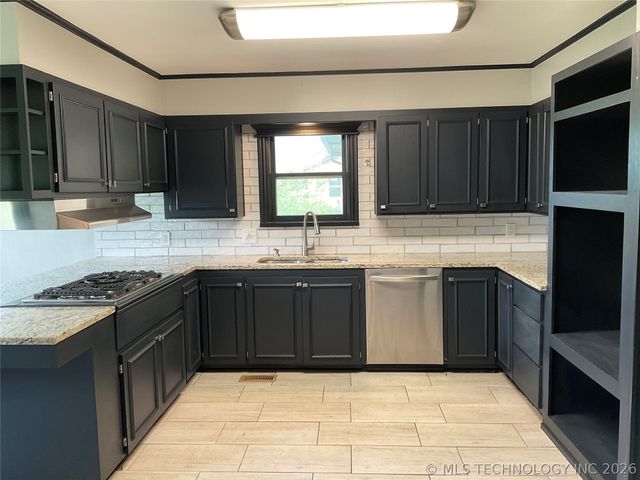 564 S 87th East Avenue, Tulsa, OK 74112