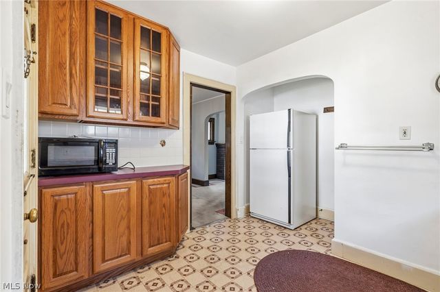 1616 Greenlawn Avenue, Akron, OH 44301