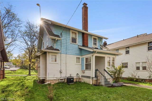 1616 Greenlawn Avenue, Akron, OH 44301