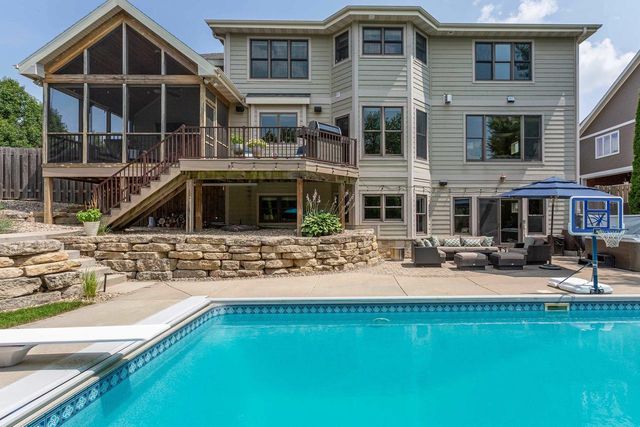 814 Big Stone Trail, Middleton, WI 53562