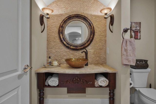 814 Big Stone Trail, Middleton, WI 53562